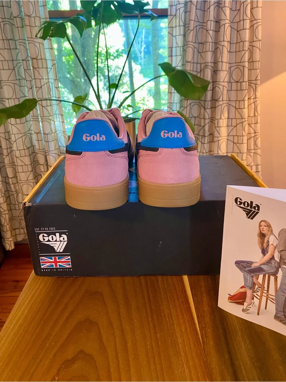 Women’s Gola Gum Bottom Sneakers. Never worn, perfect condition. Size 8